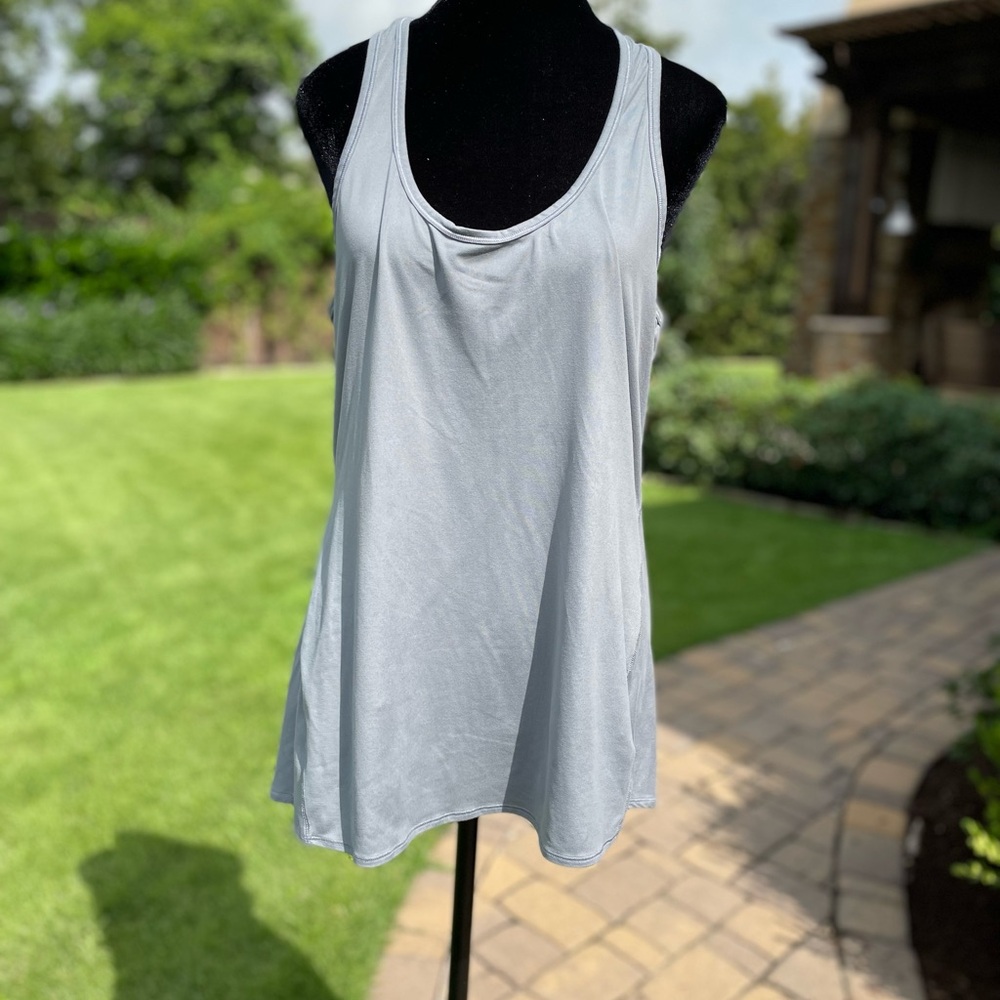 Athleta- Chi Tank (Size L) in Versatile Gray!